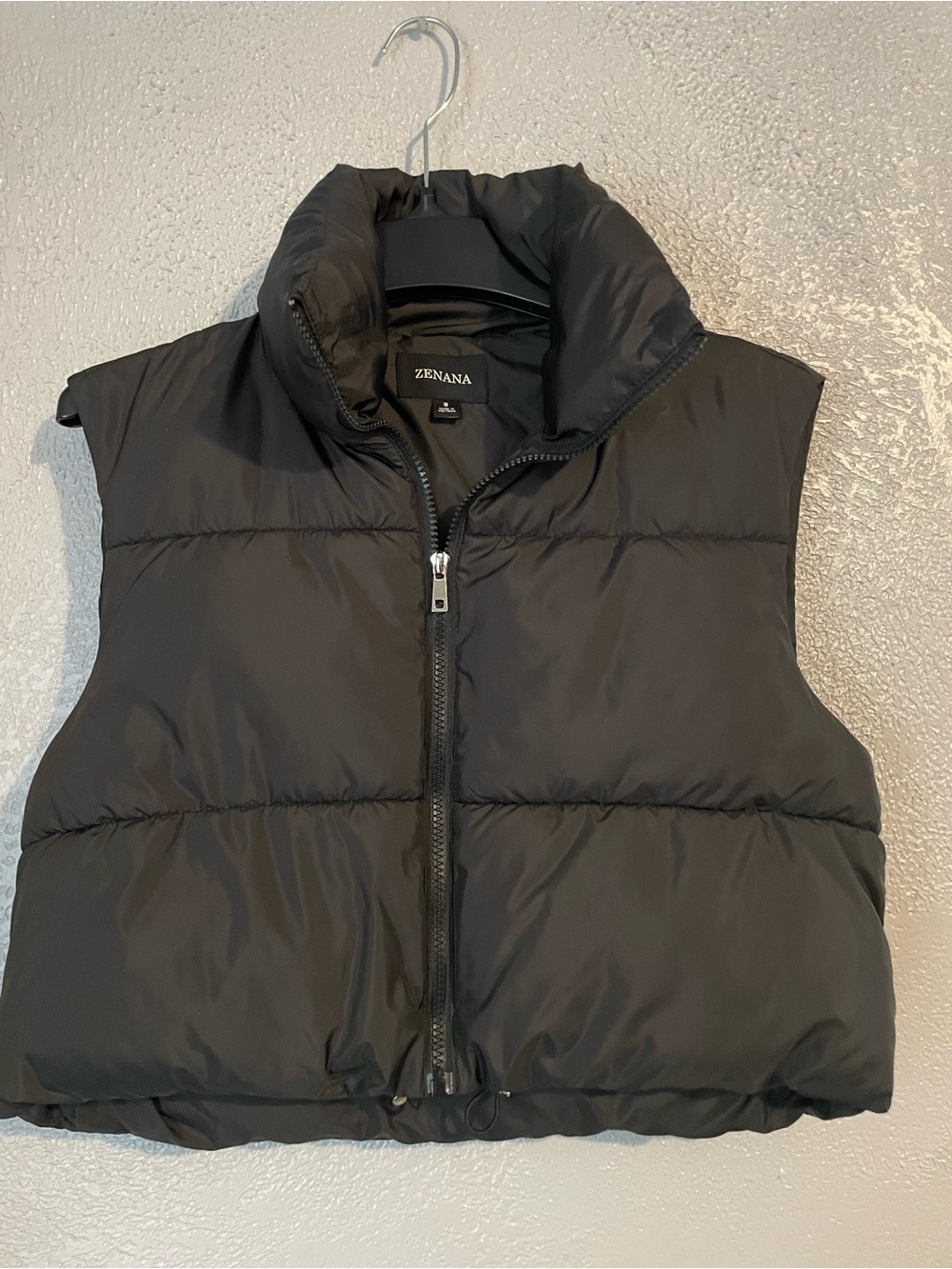 Zenana Outfitters Black Cropped Puffer Vest